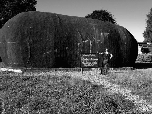 Иллюстрация к книге — Безумно счастливые. Часть 2. Продолжение невероятно смешных рассказов о нашей обычной жизни [i_007.jpg]