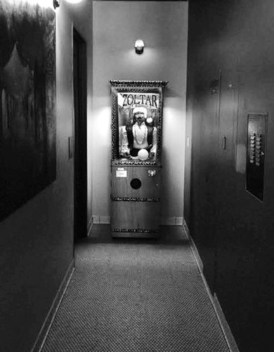 Иллюстрация к книге — Безумно счастливые. Часть 2. Продолжение невероятно смешных рассказов о нашей обычной жизни [i_026.jpg]