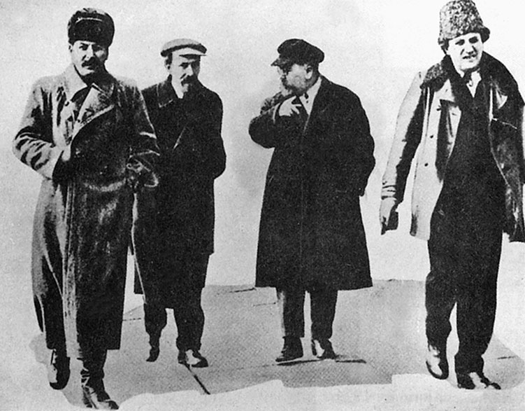 Иллюстрация к книге — Тайная жизнь Сталина. По материалам его библиотеки и архива. К историософии сталинизма [autogen_ebook_id32.jpg]