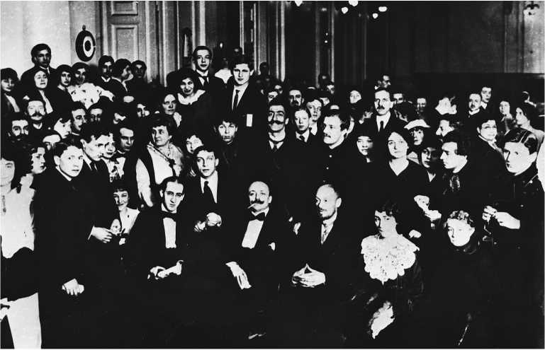 Иллюстрация к книге — Сергей Есенин. Биография [i_145.jpg]