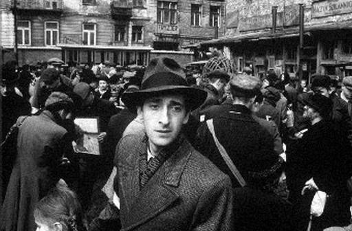 Иллюстрация к книге — Режиссеры настоящего. В 2 томах. Том 1. Визионеры и мегаломаны [i_148.jpg]