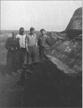 Иллюстрация к книге — &quot;Тигры&quot; в снегу. Мемуары танкового аса [i_244.jpg]