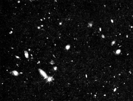 Иллюстрация к книге — Более совершенные небеса [i_037.jpg]