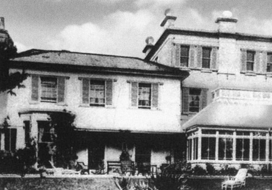 Иллюстрация к книге — Агата Кристи [i_003.jpg]