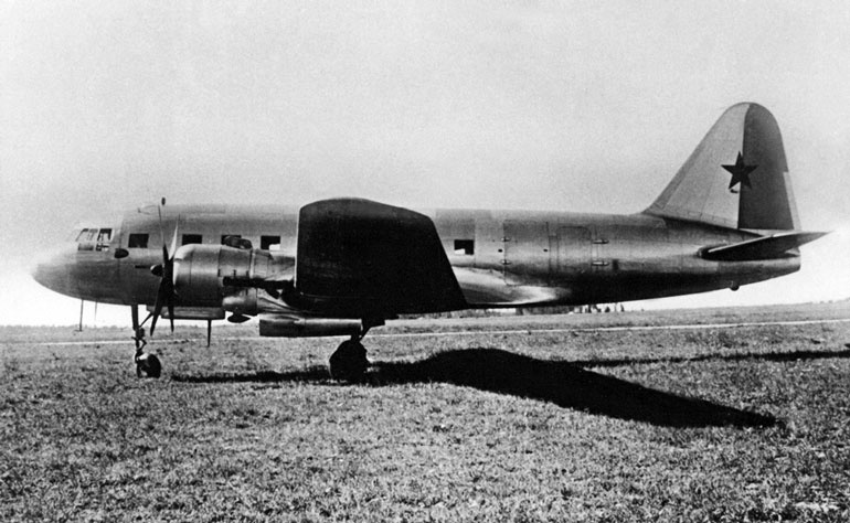 Иллюстрация к книге — Неизвестный Ильюшин. Триумфы отечественного авиапрома [i_084.jpg]