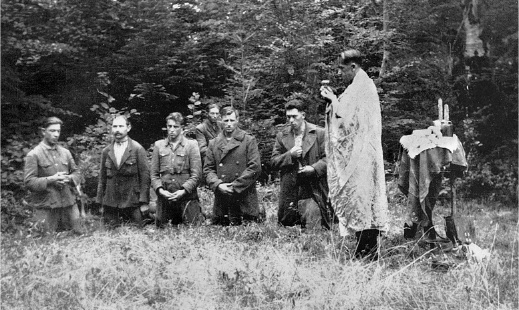 Иллюстрация к книге — Атеисты в мундирах. Советские спецслужбы и религиозная сфера Украины [i_020.jpg]