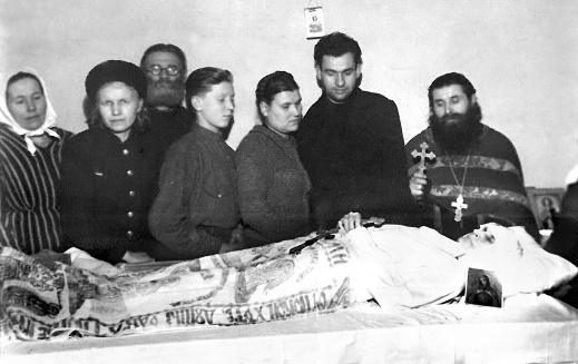 Иллюстрация к книге — Атеисты в мундирах. Советские спецслужбы и религиозная сфера Украины [i_028.jpg]