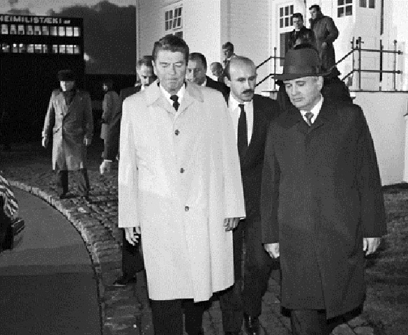 Иллюстрация к книге — &quot;Мертвая рука&quot;. Неизвестная история холодной войны и ее опасное наследие [pic_18.jpg]