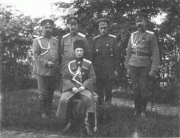 Иллюстрация к книге — Главнокомандующие фронтами и заговор 1917 года [i_014.jpg]