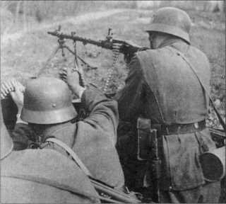 Иллюстрация к книге — Wehrmacht. Сухопутные войска III Рейха [i_016.jpg]