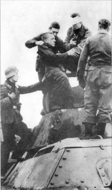 Иллюстрация к книге — Wehrmacht. Сухопутные войска III Рейха [i_173.jpg]