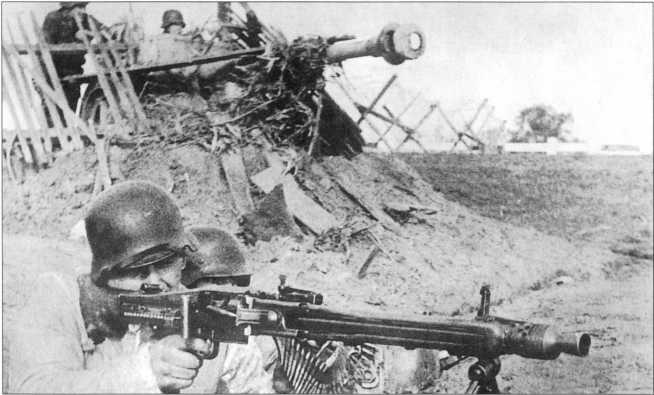 Иллюстрация к книге — Wehrmacht. Сухопутные войска III Рейха [i_231.jpg]