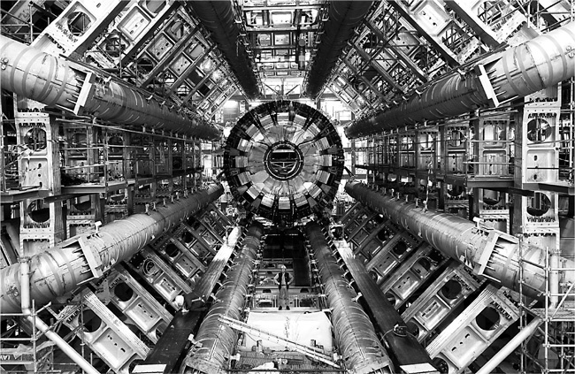 Иллюстрация к книге — Охотники за нейтрино. Захватывающая погоня за призрачной элементарной частицей [i_015.jpg]