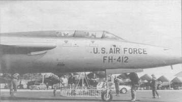 Иллюстрация к книге — F-105 Thunderchie [pic_110.jpg]