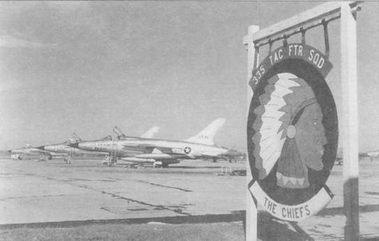 Иллюстрация к книге — F-105 Thunderchie [pic_53.jpg]