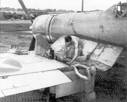 Иллюстрация к книге — Асы США пилоты F4U «Corsair» [pic_42.jpg]