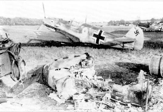 Иллюстрация к книге — Асы Люфтваффе пилоты Bf 109 D/E 1939-41 [pic_54.jpg]
