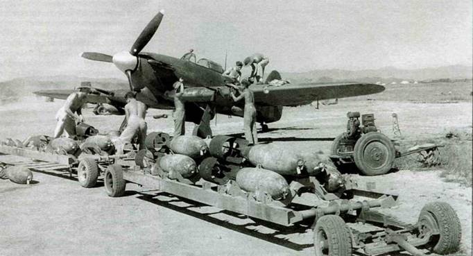 Иллюстрация к книге — Hawker Hurricane. Часть 3 [pic_83.jpg]