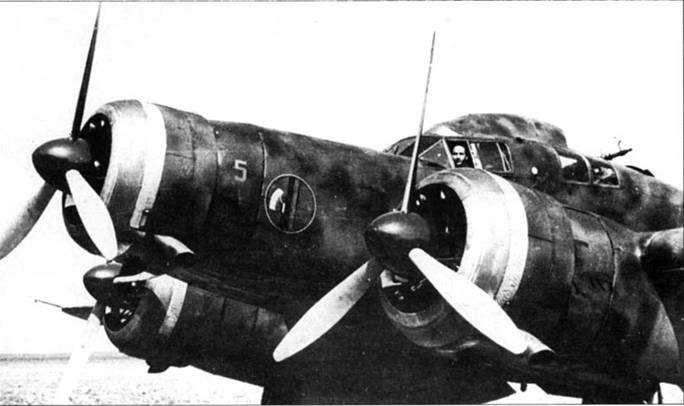 Иллюстрация к книге — Savoia Marchetti S.79 Фотоархив [pic_139.jpg]