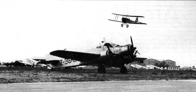 Иллюстрация к книге — Savoia Marchetti S.79 Фотоархив [pic_166.jpg]
