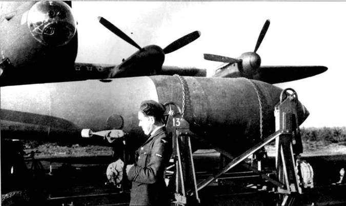 Иллюстрация к книге — Avro Lancaster [pic_149.jpg]