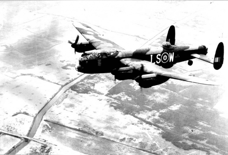 Иллюстрация к книге — Avro Lancaster [pic_152.jpg]