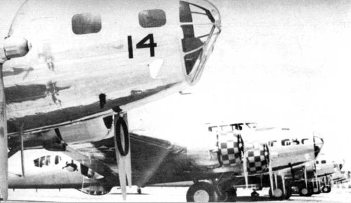 Иллюстрация к книге — B-17 Flying Fortress [pic_44.jpg]