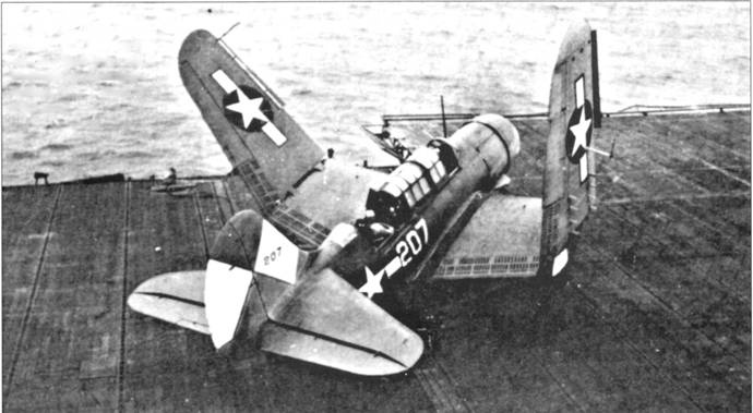 Иллюстрация к книге — SB2C Helldiver [pic_150.jpg]