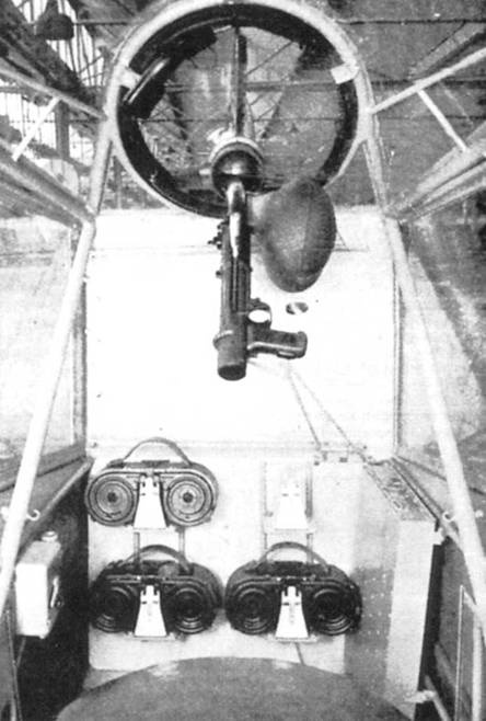 Иллюстрация к книге — Fieseler Storch [pic_44.jpg]