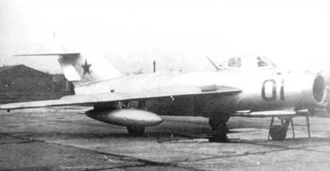 Иллюстрация к книге — МиГ-17 [pic_14.jpg]
