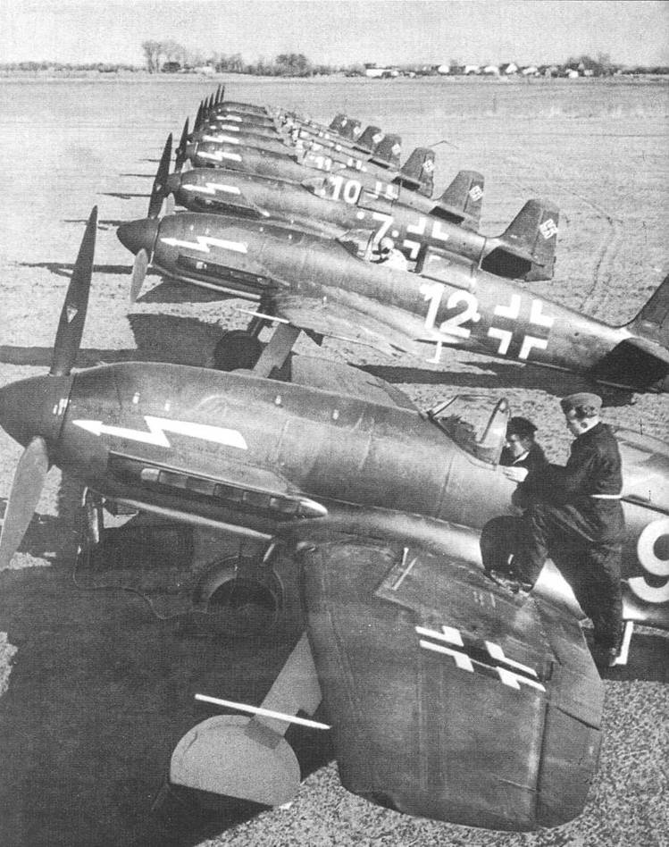 Иллюстрация к книге — Heinkel Не 100 [pic_39.jpg]