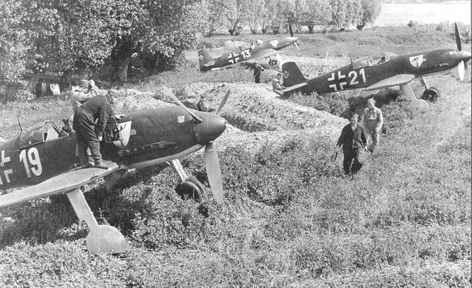 Иллюстрация к книге — Heinkel Не 100 [pic_55.jpg]