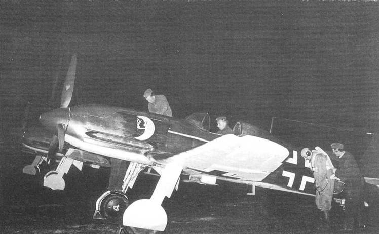 Иллюстрация к книге — Heinkel Не 100 [pic_60.jpg]