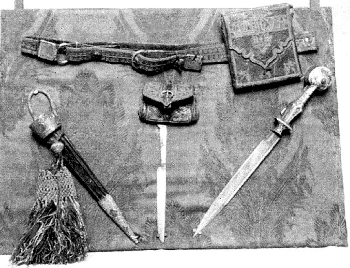 Иллюстрация к книге — Рыцарские ордена в бою [i_017.jpg]