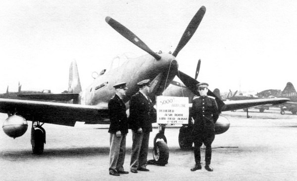 Иллюстрация к книге — ИСТРЕБИТЕЛЬ P-63 «КИНГКОБРА» [i_072.jpg]