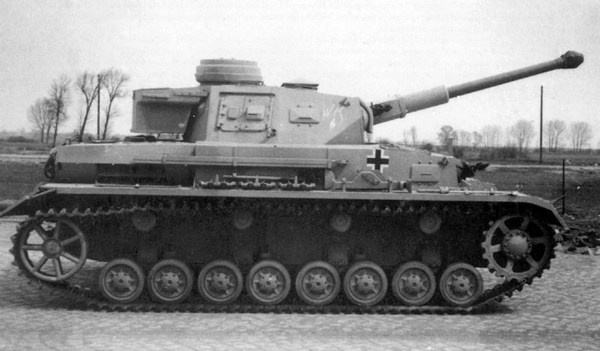 Средний танк PZ.IV. «Рабочая лошадка» Панцерваффе Средний танк PZ.IV. «Рабочая лошадка» Панцерваффе