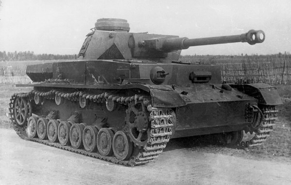 Средний танк PZ.IV. «Рабочая лошадка» Панцерваффе Средний танк PZ.IV. «Рабочая лошадка» Панцерваффе