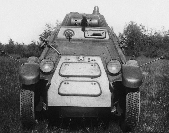 Броня на колесах. История советского бронеавтомобиля 1925-1945 гг.