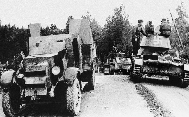 Броня на колесах. История советского бронеавтомобиля 1925-1945 гг.