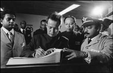 Иллюстрация к книге — Пол Пот. Камбоджа – империя на костях? [i_017.jpg]