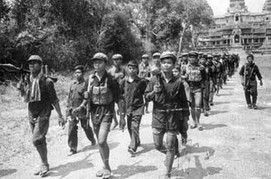 Иллюстрация к книге — Пол Пот. Камбоджа – империя на костях? [i_028.jpg]