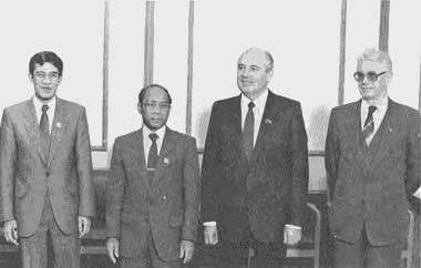 Иллюстрация к книге — Пол Пот. Камбоджа – империя на костях? [i_033.jpg]