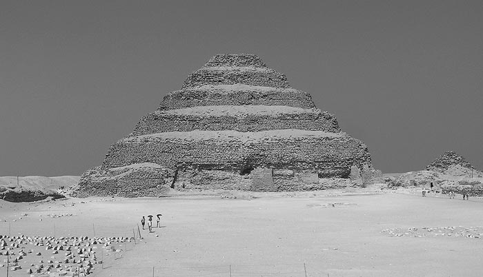 Иллюстрация к книге — Пирамиды. Загадки строительства и назначение [any2fbimgloader42.jpg]