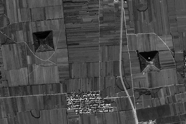 Иллюстрация к книге — Пирамиды. Загадки строительства и назначение [any2fbimgloader89.jpg]