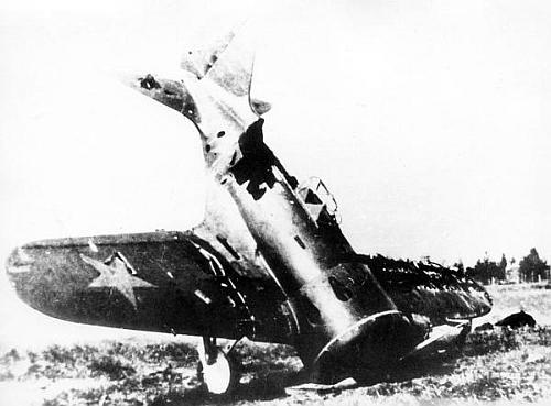 Иллюстрация к книге — 1941. &quot;Сталинские соколы&quot; против Люфтваффе [autogen_ebook_id30.jpg]
