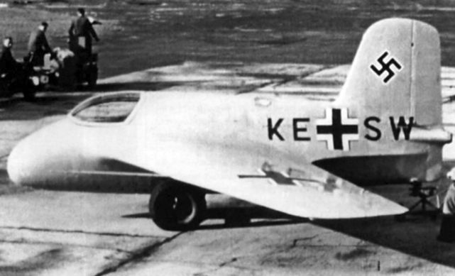 Иллюстрация к книге — Me 163 &quot;Komet&quot; – истребитель &quot;Летающих крепостей&quot; [i_018.jpg]