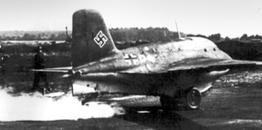 Иллюстрация к книге — Me 163 &quot;Komet&quot; – истребитель &quot;Летающих крепостей&quot; [i_039.jpg]