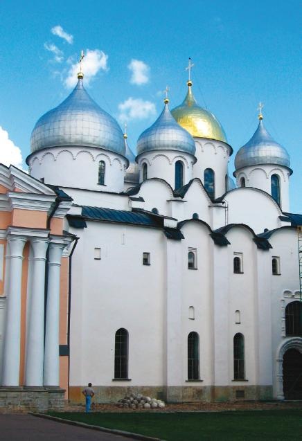 Иллюстрация к книге — Очерки истории средневекового Новгорода [i_030.jpg]