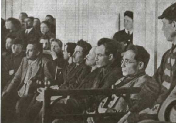 Иллюстрация к книге — Повседневная жизнь Москвы в Сталинскую эпоху 1920-1930-е годы [i_027.jpg]