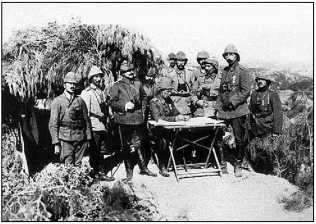 Иллюстрация к книге — Дарданеллы 1915: Самое кровавое поражение Черчилля [i_122.jpg]